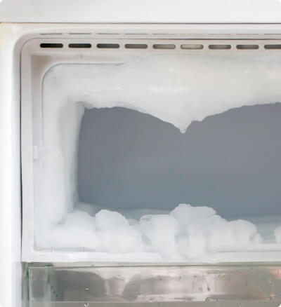 Холодильник перестал гудеть. В морозильном Ларе пробита фольга.